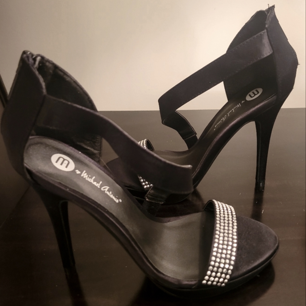 Michael Antonio Women's Black Torio Satin Heels